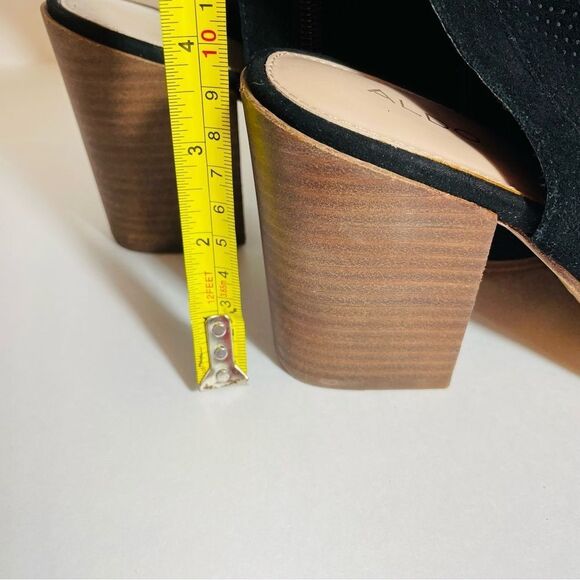 Aldo Black Suede Basket Weave Gold Zipper Peep Toe Sandal Size 9 NWT/NO BOX - Picture 13 of 14